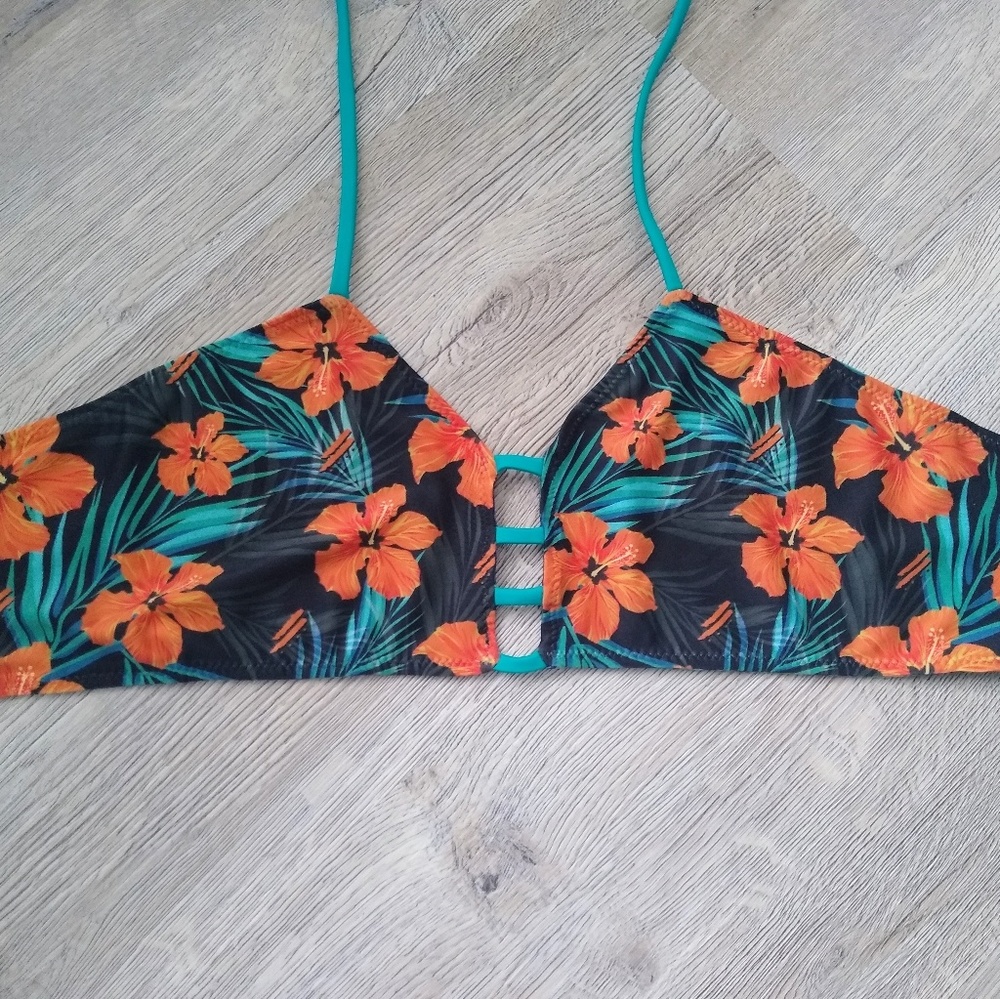 Bathing suit